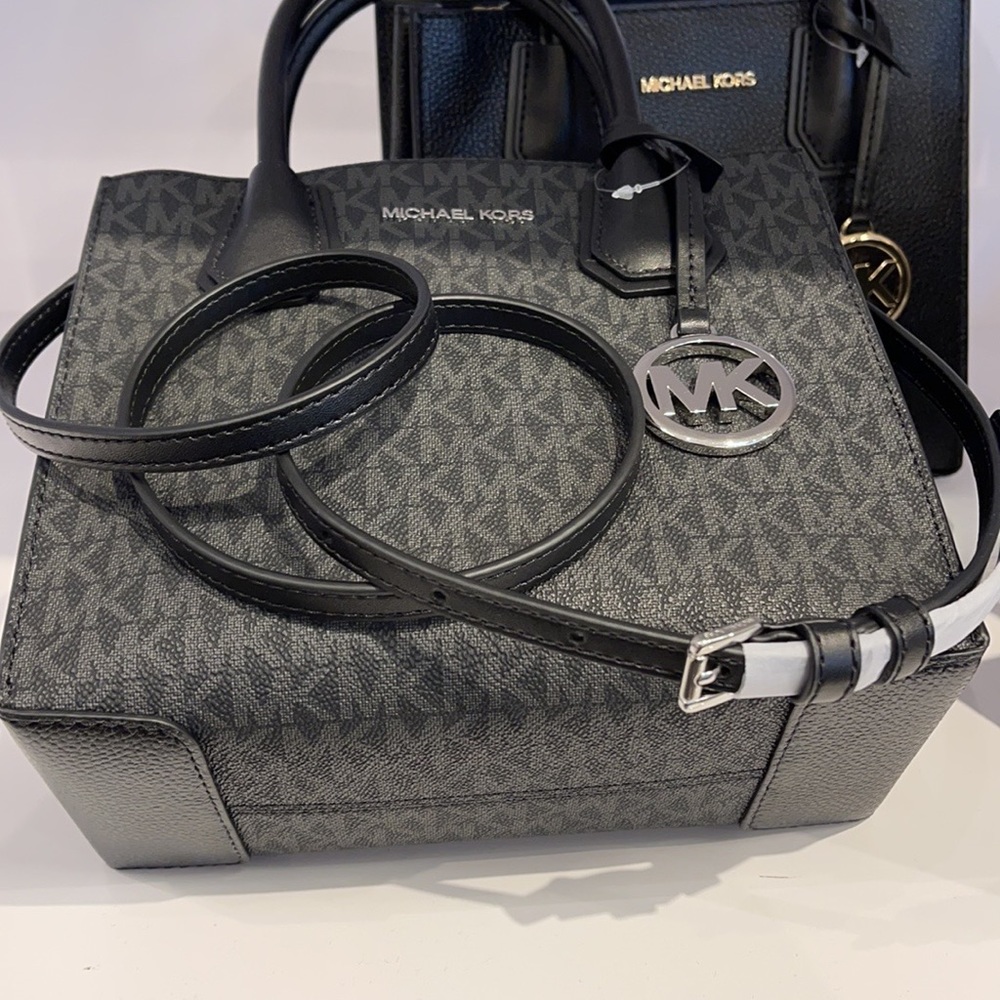 Michael Kors Mercer Medium Pebbled Leather Crossbody Bag - Picture 10 of 16